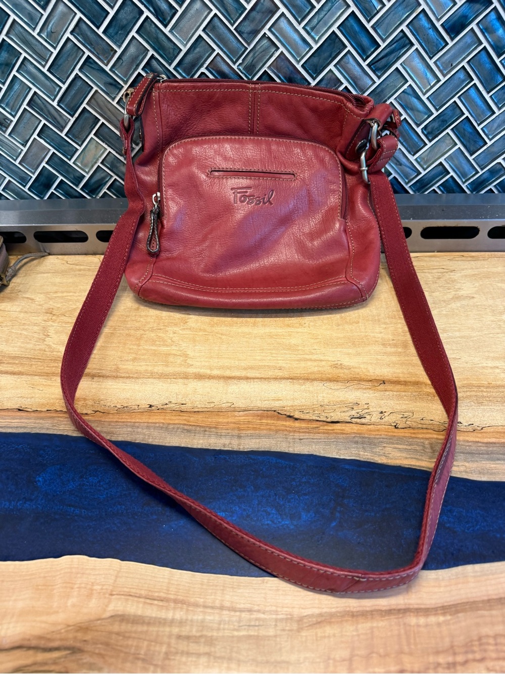 Vintage Fossil Women's Red Leather Crossbody Bag
